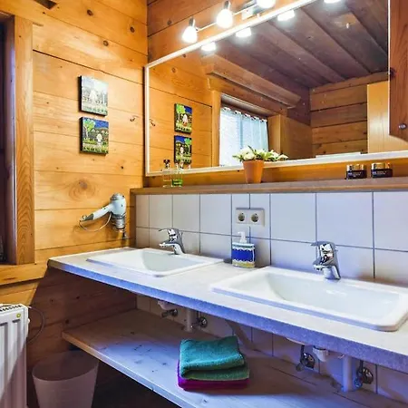 펜션 In Eben With Panoramic Mountain Views 이븐임포구아