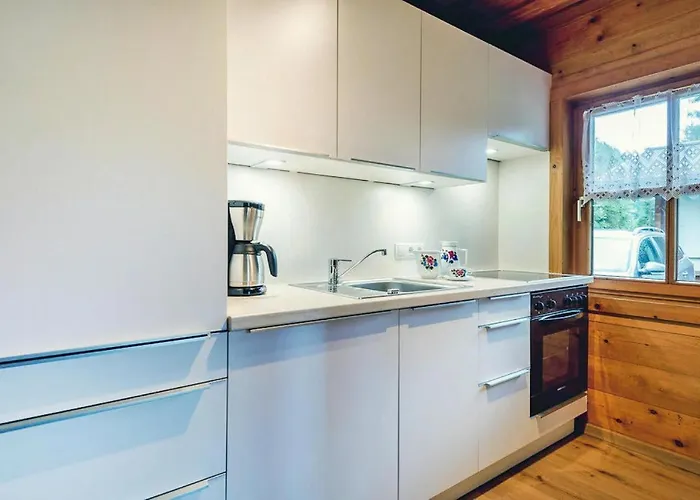 別荘 In Eben With Panoramic Mountain Views *