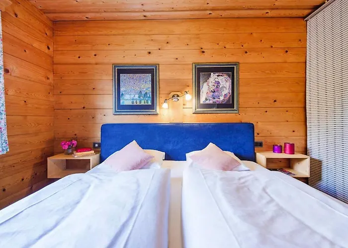 別荘 In Eben With Panoramic Mountain Views *